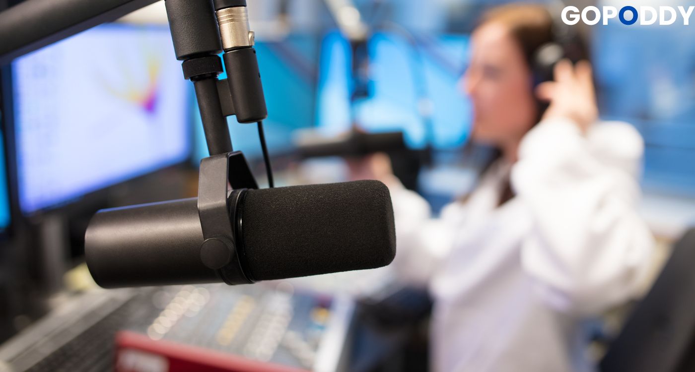 You are currently viewing Création podcast à Boulogne : guide expert pour réussir votre émission en 2025