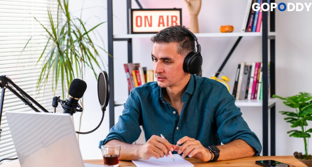 Comment découper un long podcast en clips courts